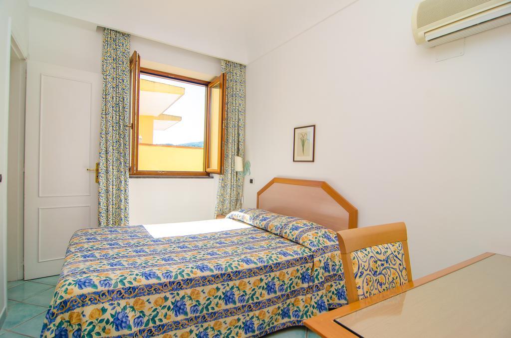 La Capannina - Hotel & Apartments Ischia Zewnętrze zdjęcie